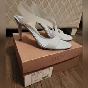 Delta Tinsley Icy Blue Heels size 9.5